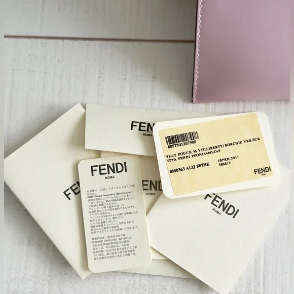 New Fendi Pink Clutch w Tags & Box - Picture 10 of 12